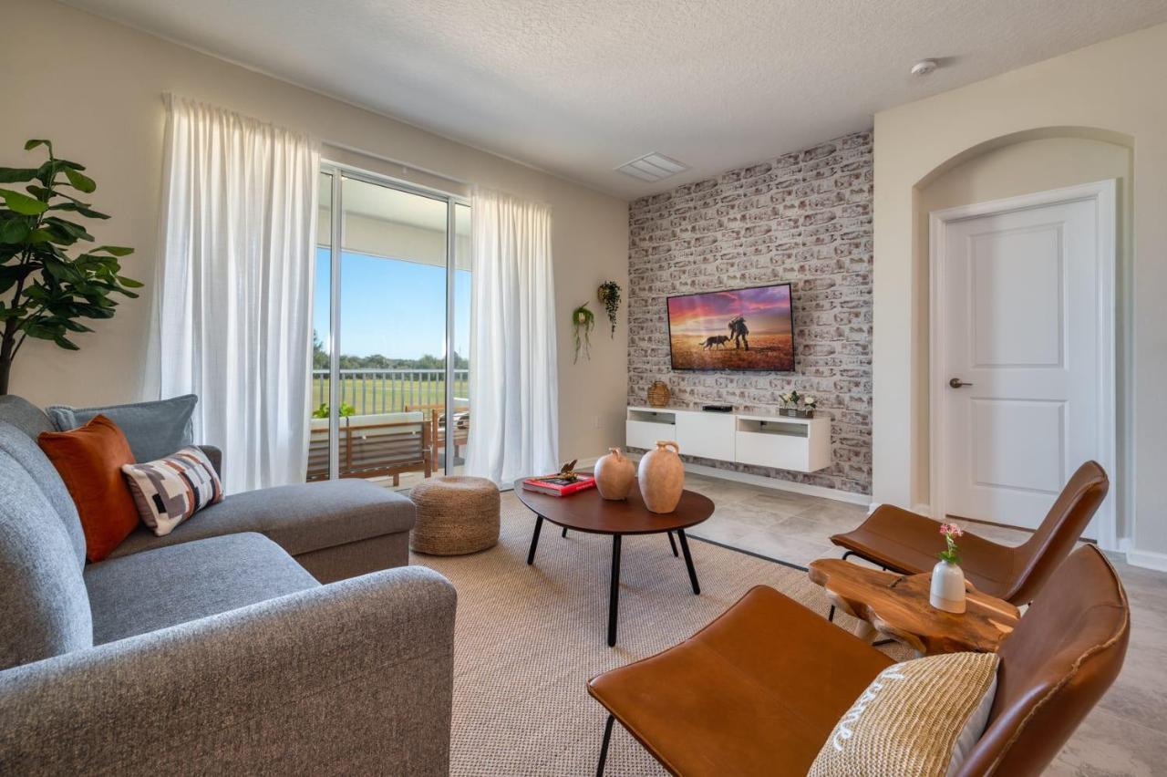 Pleasant Home With Lake View And Themed Bedroom Orlando Exterior foto