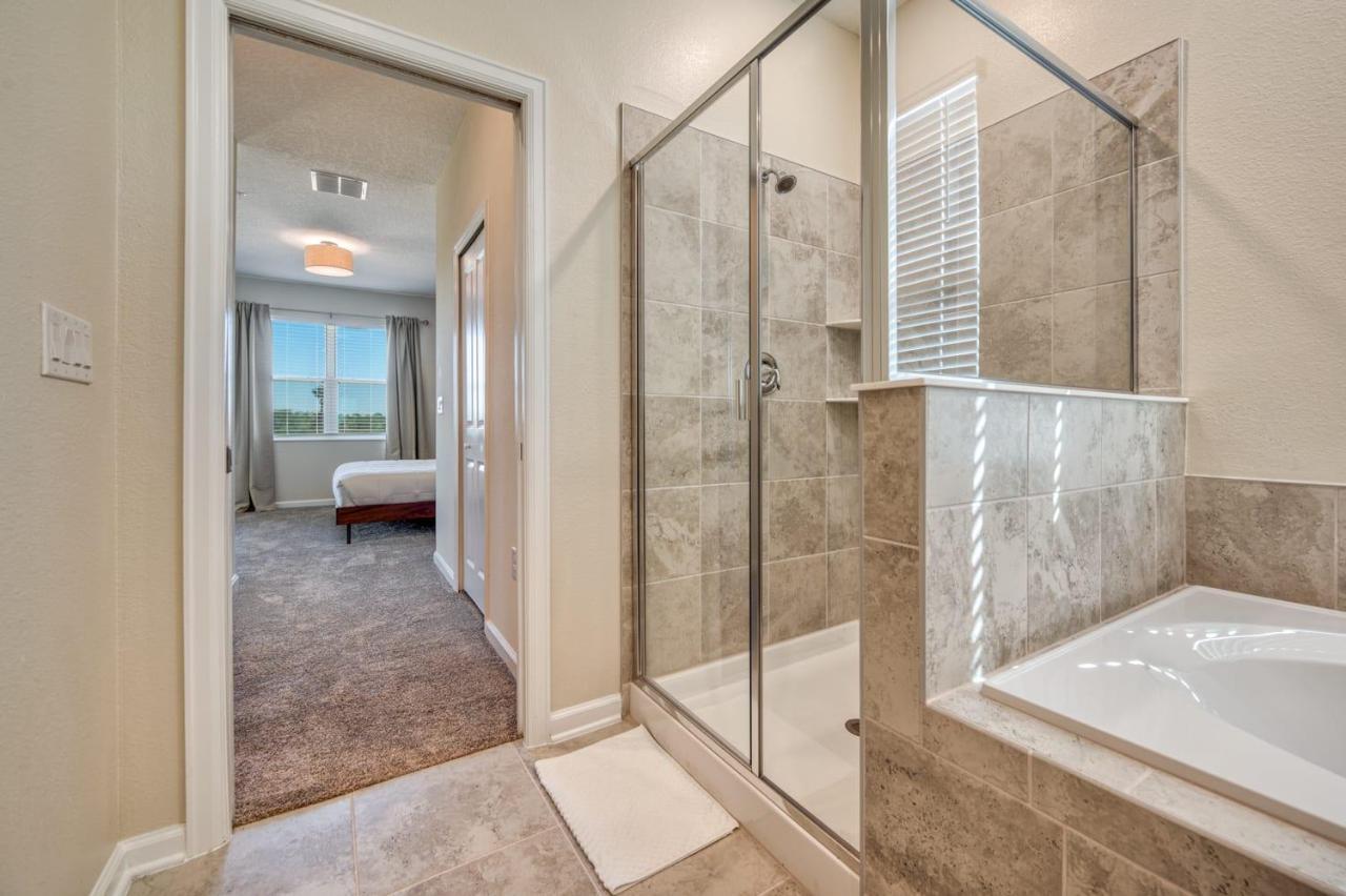 Pleasant Home With Lake View And Themed Bedroom Orlando Exterior foto